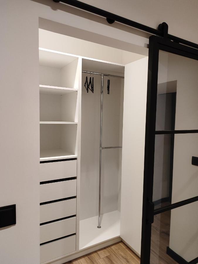 Apartment Narutowicza 56 *